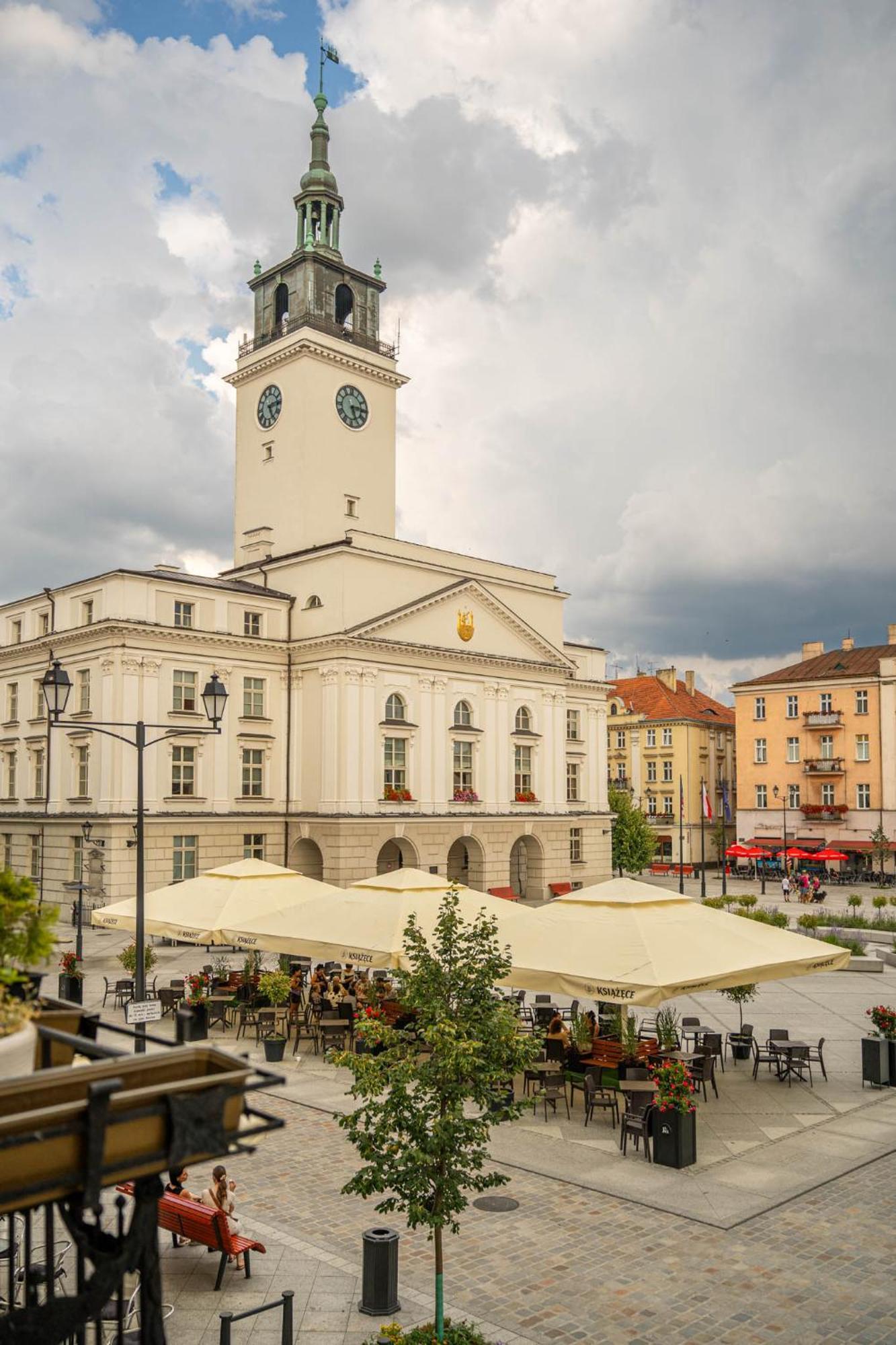 Okno na Kalisz apartamenty Rynek Główny Zewnętrze zdjęcie